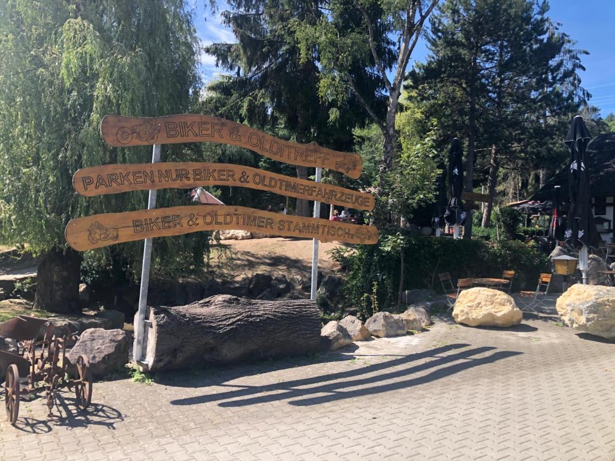 Ferienwohnung Am Seepark Пфулендорф Екстериор снимка